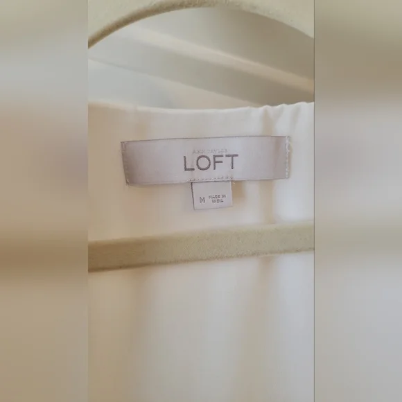 Anne Taylor LOFT sleeveless blouse - Picture 3 of 5